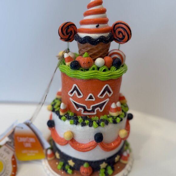 Candy Corn Lane Illuminated Glitter Jack O' Lantern and Sweets Cake Décor NEW - Picture 3 of 4